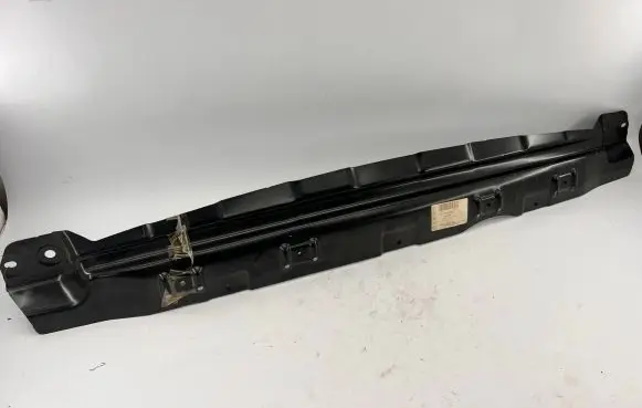 Audi Q7 4L Bottom radiator support slam panel 7L0805551A