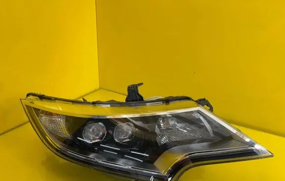 Honda Civic IX Headlight/headlamp 33100-TV0-E516-M1