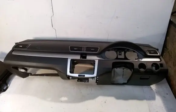 Volkswagen PASSAT B7 Dashboard 3C2857003HM