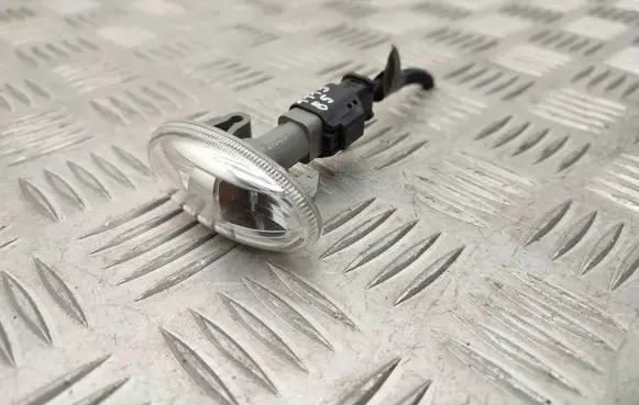 Opel Combo E Front fender indicator light 9680057480