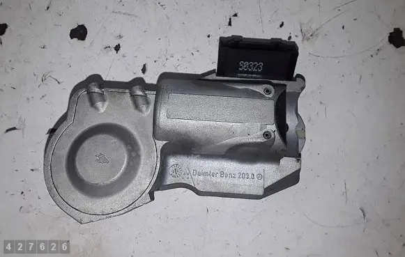 Mercedes-Benz E W211 Steering wheel lock A2031621130
