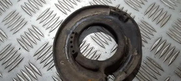 Ford Focus Coil spring mount av615599ce av61-5599-ce