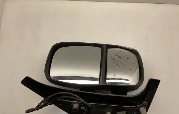 Front door electric wing mirror