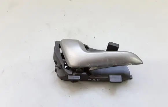 KIA Rio Front door interior handle 826101W010