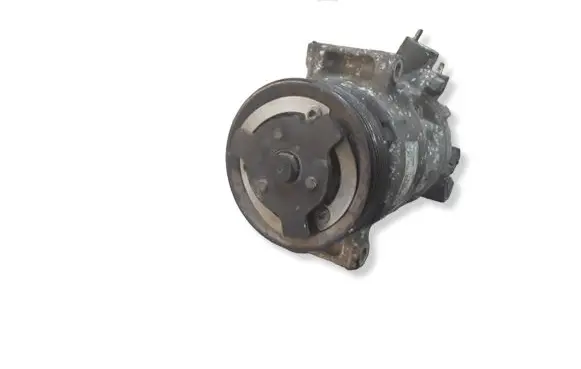Volkswagen Golf V Air conditioning (A/C) compressor (pump) 5N0820803