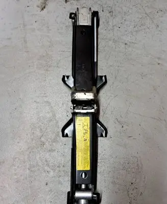 Audi A4 S4 B8 8K Lift Jack 8K0011031C