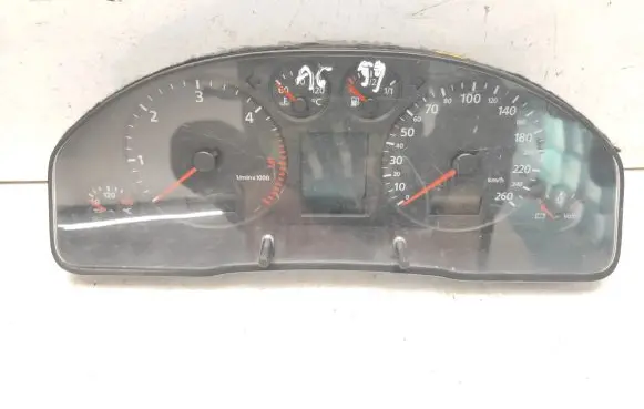 Speedometer (instrument cluster)
