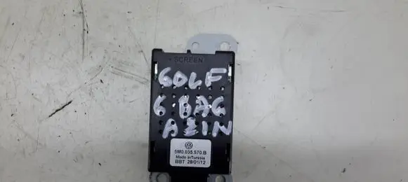 Volkswagen Golf VI Aerial antenna amplifier 5M0035570B