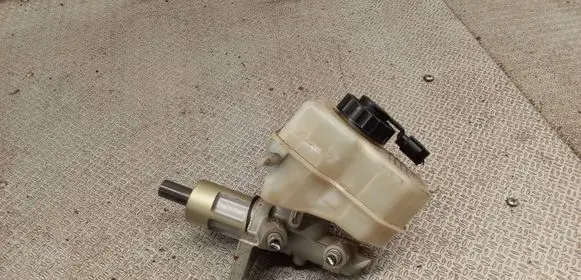 BMW 1 E81 E87 Master brake cylinder 