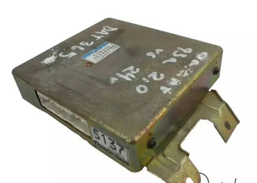 Mitsubishi Galant Engine control unit/module MD755137 G1T13077E