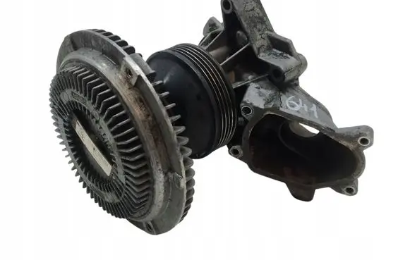 BMW 5 E39 Water pump 