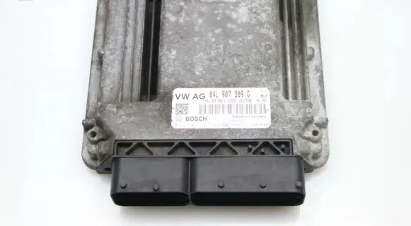 Volkswagen Jetta VI Engine control unit/module 04L907309G