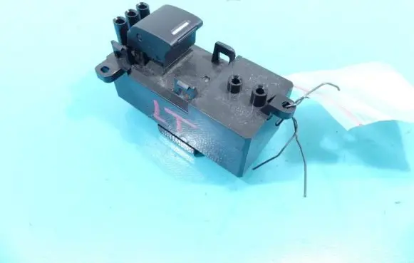 Honda HR-V Electric window control switch 35780-T7S-G01 IMPRK1265782