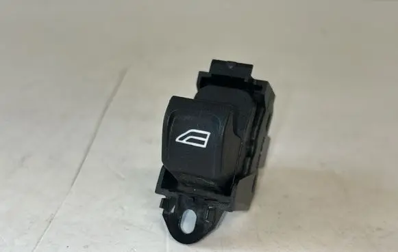 Volvo V70 Electric window control switch 30773273