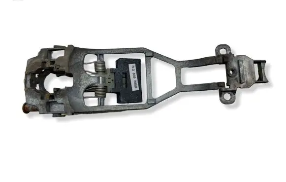 Volkswagen Touareg I Rear door exterior handle 7L0839885B