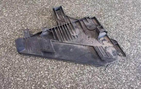 Headlight/headlamp mounting bracket