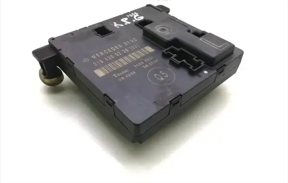 Mercedes-Benz C W203 Door control unit/module 2198200226 00005031