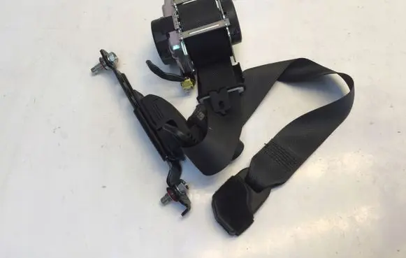 Nissan Juke II F16 Front seatbelt 651167700A
