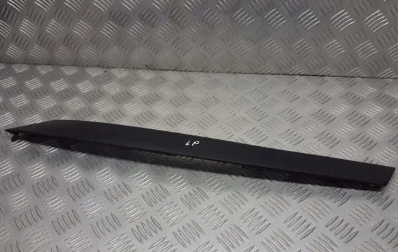 Renault Espace IV Front arch trim 8200101053
