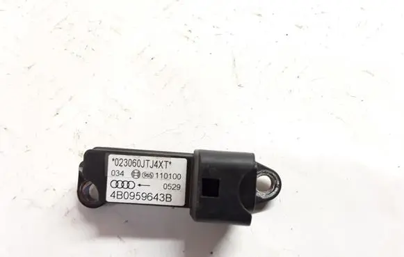 Audi A6 S6 C5 4B Airbag deployment crash/impact sensor 4B0959643B