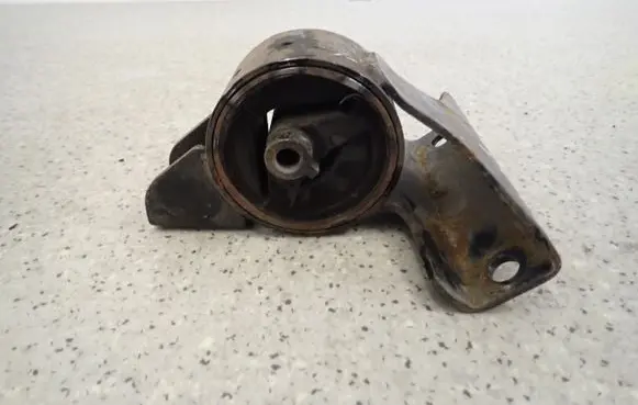 Suzuki Alto Engine mount vacuum valve 