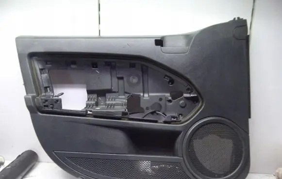 Dodge Caliber Front door card panel trim 5576660