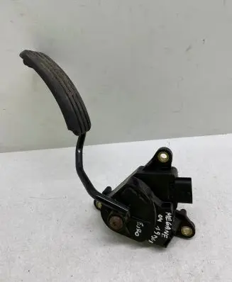 Renault Megane II Accelerator throttle pedal 8200153268 3323A 00893