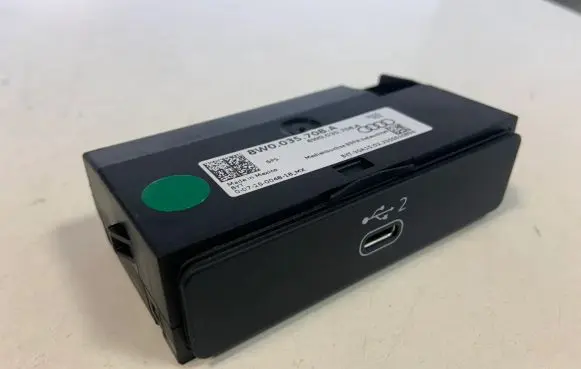 Audi Q5 SQ5 USB socket connector 8W0035708A