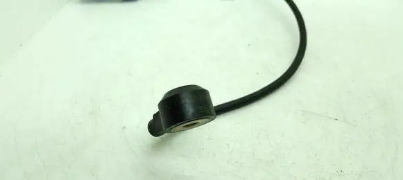 Audi A4 S4 B5 8D Detonation knock sensor 06C905377B