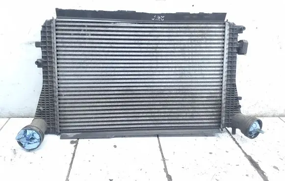 Volkswagen PASSAT B6 Intercooler radiator 3C0145805G