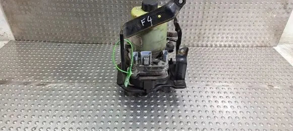 Ford C-MAX I Power steering pump 4M513K514CC