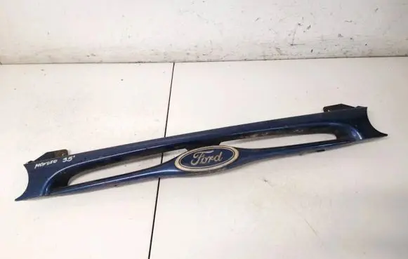 Ford Escort Front bumper lower grill 95ABA018A58BD 95ab-a018a58-bd