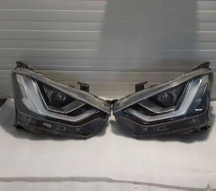 Isuzu D-Max Headlights/headlamps set 100-8R007