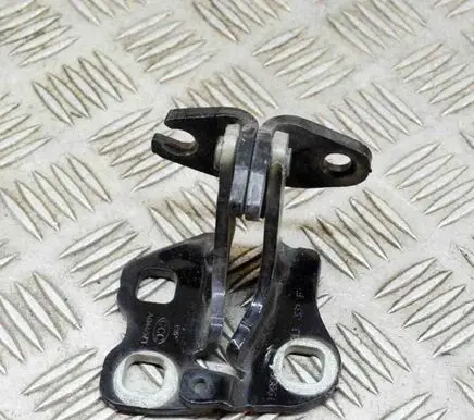 Tesla Model 3 Rear door lower hinge A046571