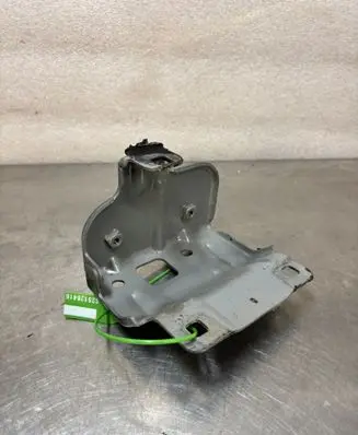 Dacia Duster III Fender mounting bracket 663510587R