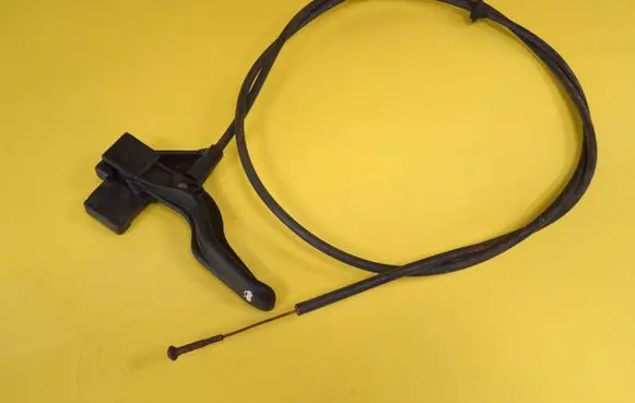 Engine bonnet/hood lock release cable