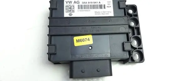 Volkswagen PASSAT B7 Power management control unit 3AA919041A M6074