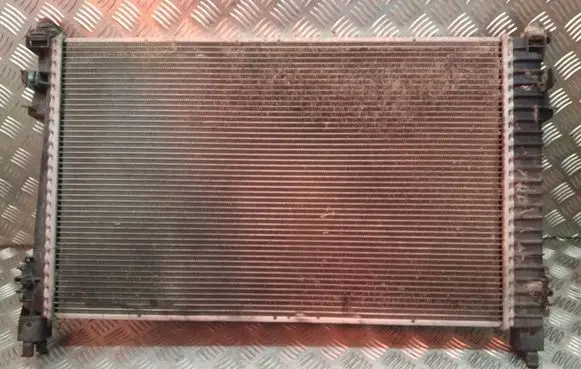 Mercedes-Benz C W203 Coolant radiator A2035000603