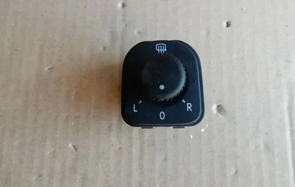 Volkswagen PASSAT B6 Wing mirror switch 1K0959565H 40449