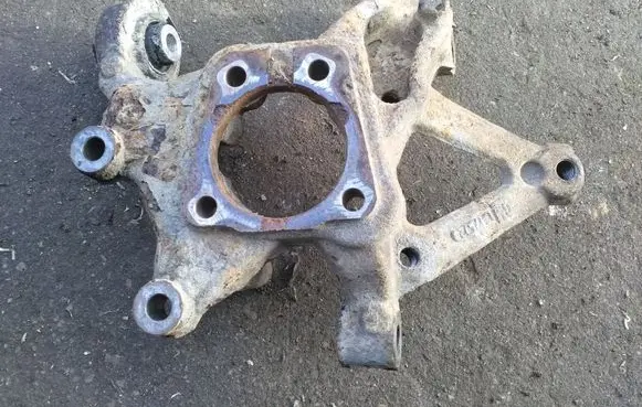 Opel Vectra C Rear wheel hub spindle/knuckle 