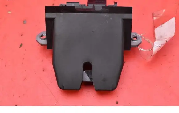Volvo V40 Tailgate/trunk/boot lock/catch/latch 31335870