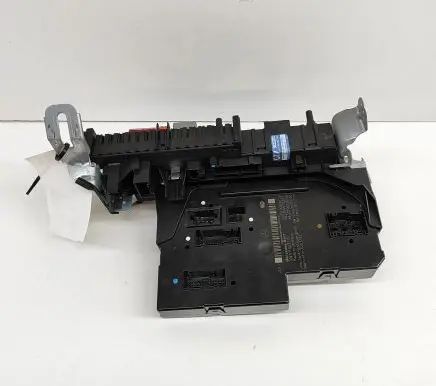 Mercedes-Benz CLS C218 X218 Fuse module A2129009622 A2129015205