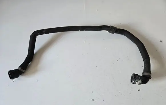 BMW M8 F93 Gran Coupe Engine coolant pipe/hose 8747915