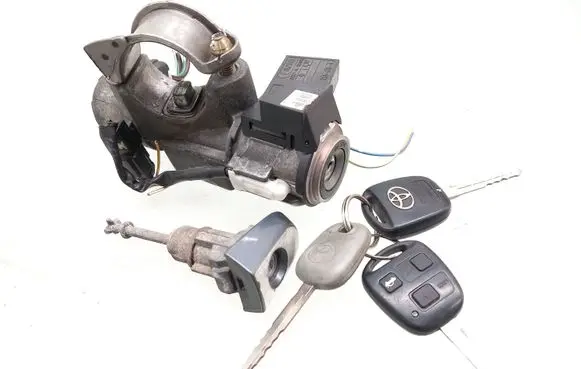 Toyota Avensis T250 Ignition lock N0501517