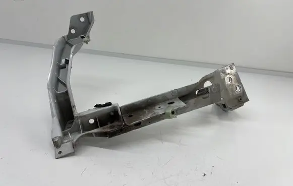 Jaguar F-Pace Headlight/headlamp mounting bracket HK8313N079A