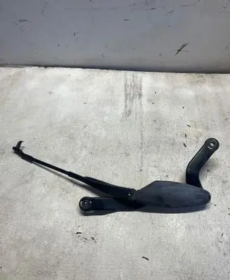 Mercedes-Benz E W211 Front wiper blade arm A2118200444