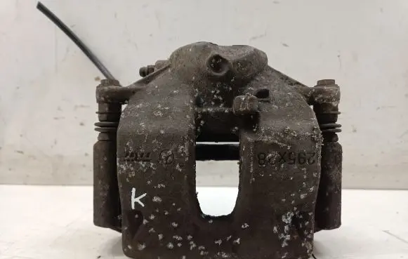 Mercedes-Benz E W212 Front brake caliper