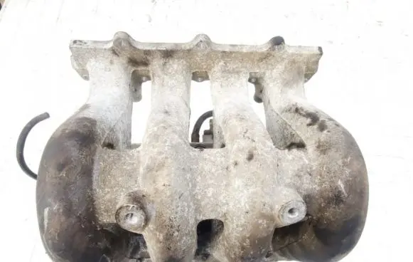 Mazda 323 Intake manifold