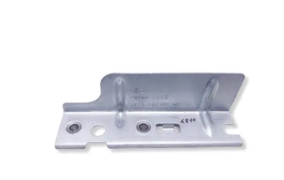 Ford Focus Fender mounting bracket JX7BA16F102AB