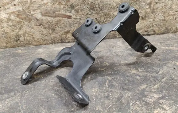 Jaguar XJ X350 ABS pump bracket 